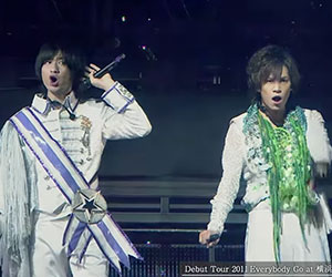 Kis-My-Ft2, Kiss Mai, debut outfit
